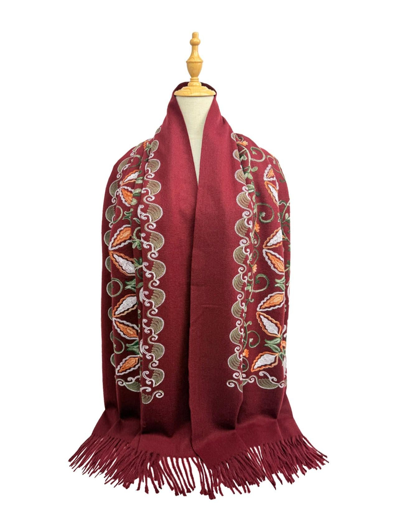 New Coming Winter Fashion Scarf with Elegant Embroidery and Tassel Detail for Women White Floral Design