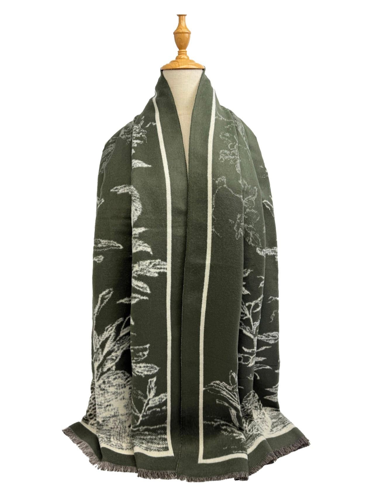 New Coming Winter Fashion Scarf Black with White Floral Print and Tassel Detail for Stylish Warmth