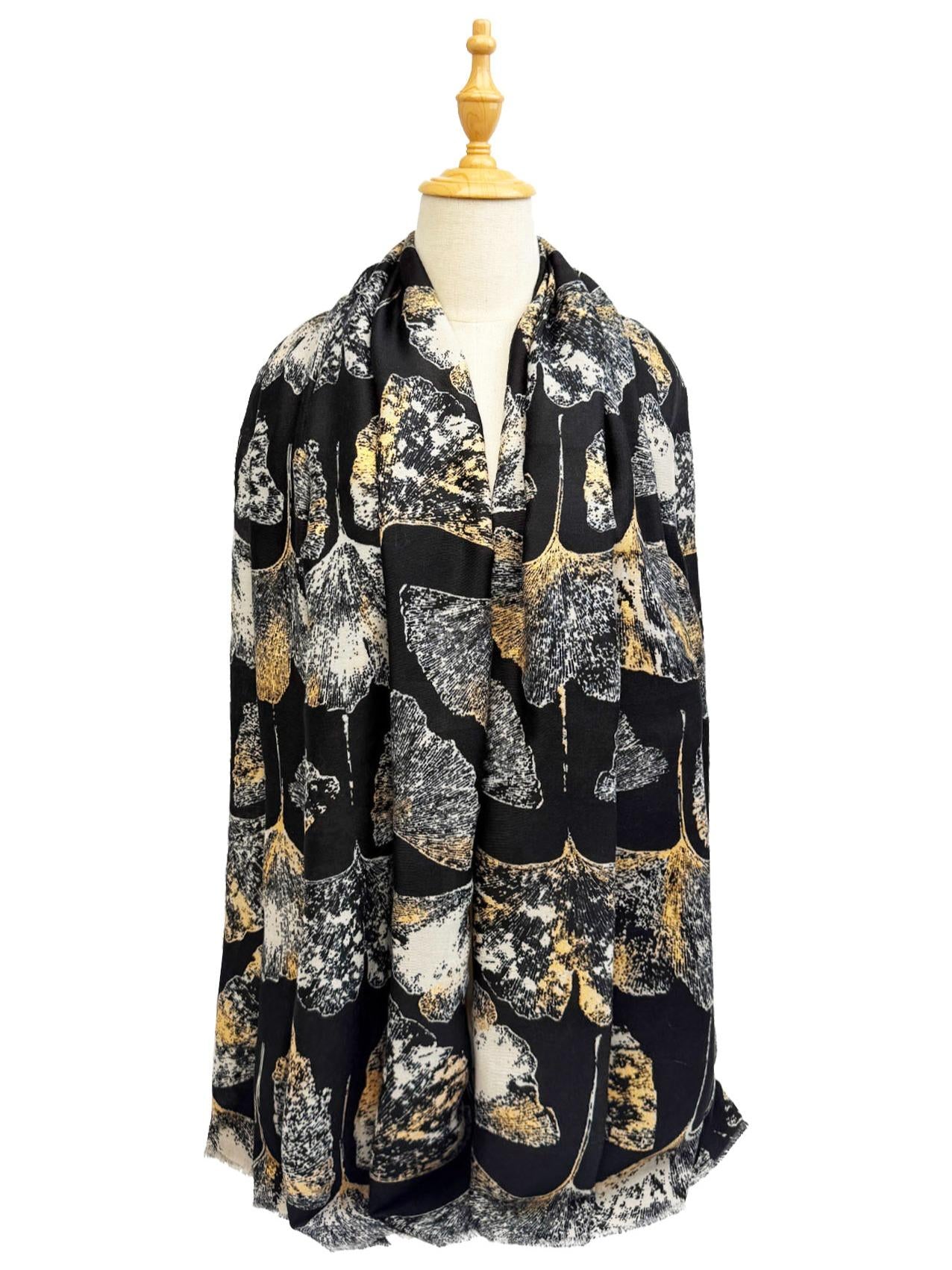 New Coming Winter Fashion Scarf in Black Gold Abstract Print for Stylish Outfits - Elegant and Versatile Accessory