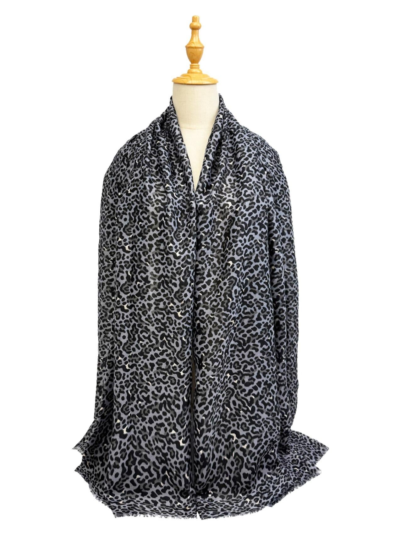 New Coming Winter Fashion Scarf Stylish Leopard Print Wrap for Women's Cozy Outfits in British English Language