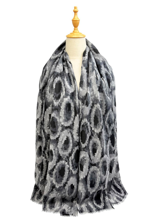 New Coming Winter Fashion Scarf Stylish Grey & Black Circle Print for Cozy Elegance in British English Language