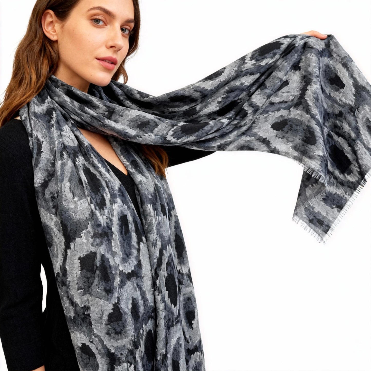 New Coming Winter Fashion Scarf Stylish Grey & Black Circle Pattern for Cozy Elegance in British English Language