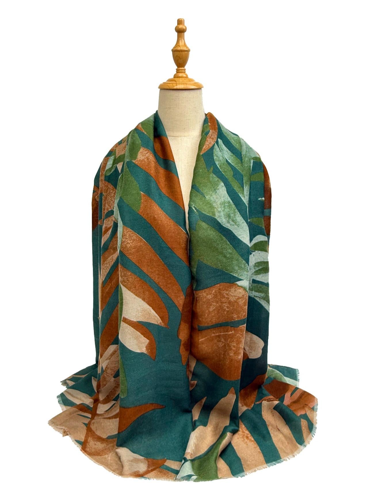 New Coming Winter Fashion Scarf with Vibrant Leaf Print for Stylish Warmth in Bold Colors