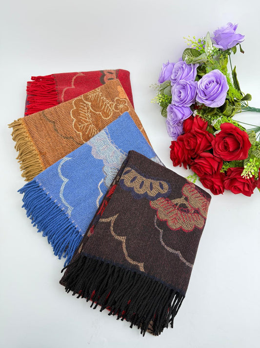 New Coming Winter Fashion Scarf in Rich Colors with Fringe Detail for Stylish Warmth in Vibrant Hues