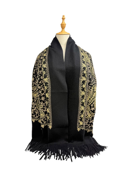 New Coming Winter Fashion Scarf in Rich Gold Navy and Red with Elegant Fringe Detail for Stylish Warmth