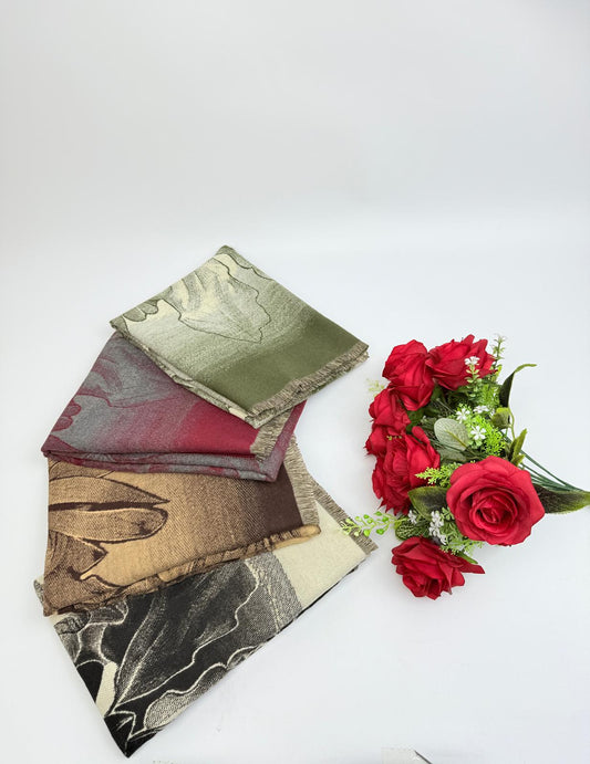 New Coming Winter Fashion Scarf in Rich Hues Perfect for Cozy Outfits and Gift Giving in Rich Hues