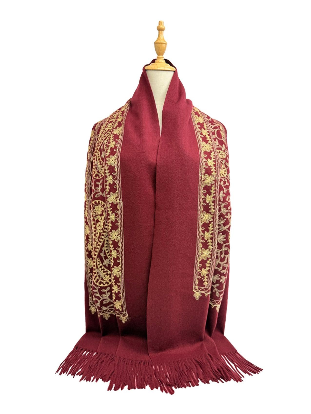 New Coming Winter Fashion Scarf in Rich Gold Navy and Red with Elegant Fringe Detail for Stylish Warmth