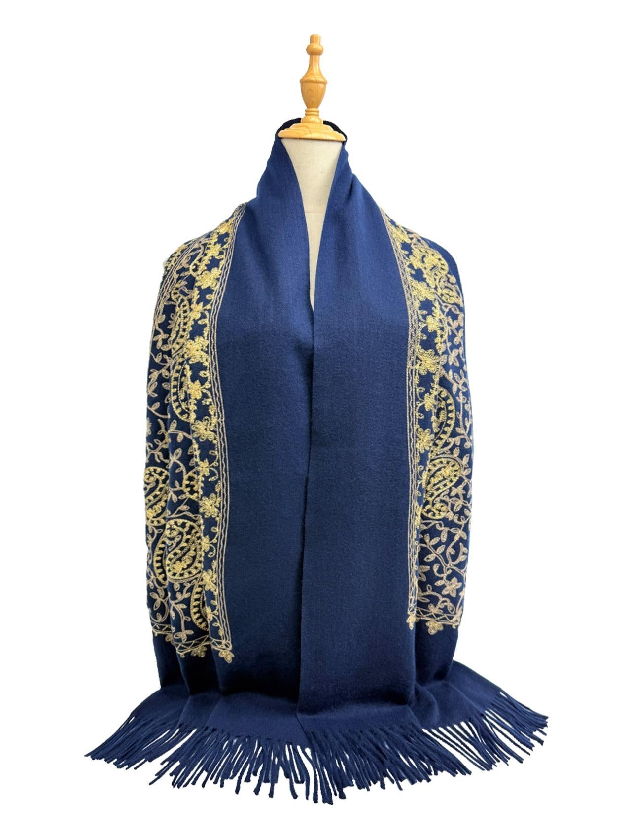 New Coming Winter Fashion Scarf in Rich Gold Navy and Red with Elegant Fringe Detail for Stylish Warmth