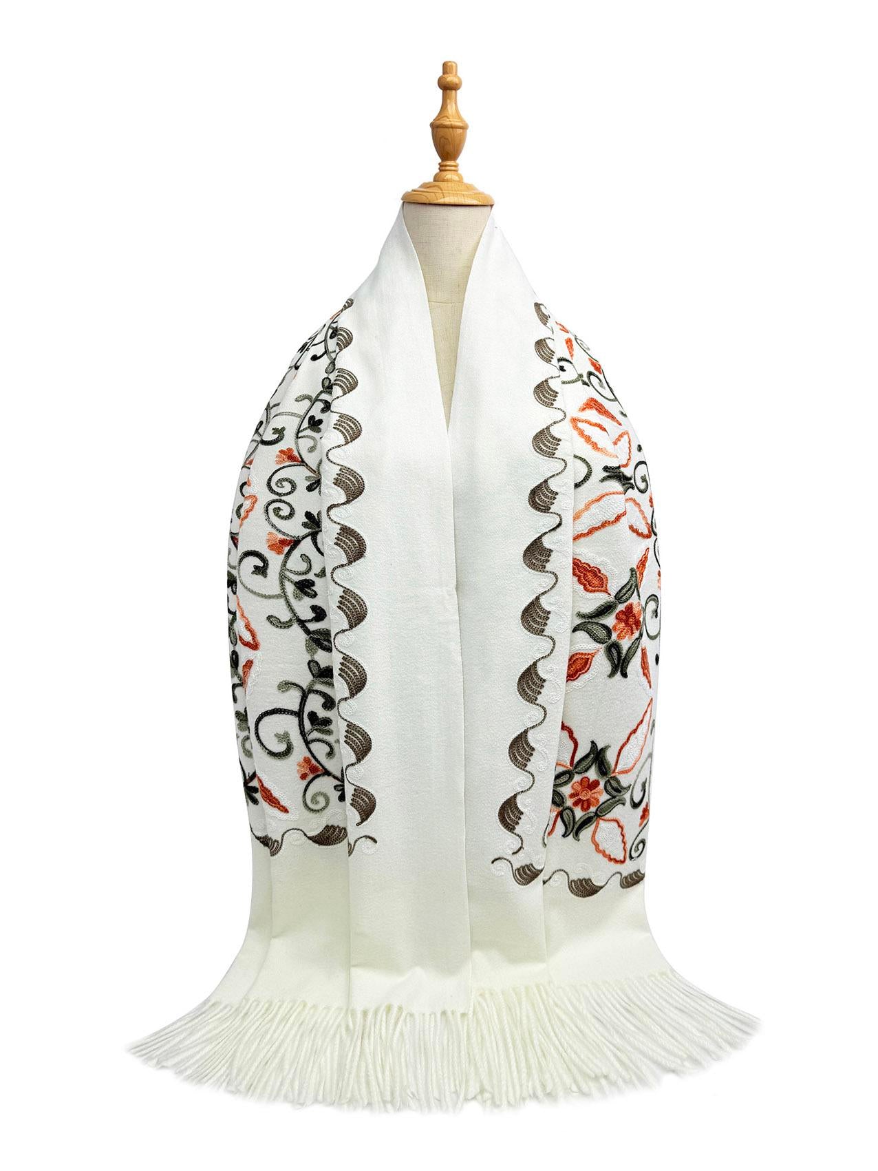 New Coming Winter Fashion Scarf - Summer Season Floral Design with Tassels for Stylish Outfits
